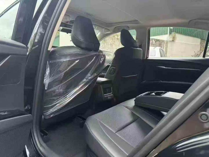 佛山25年丰田凯美瑞5