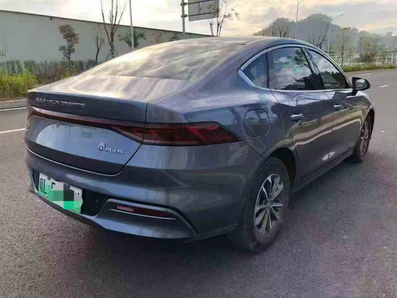 珠海24年比亚迪秦8