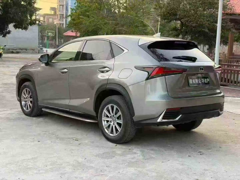 江门18年雷克萨斯NX8