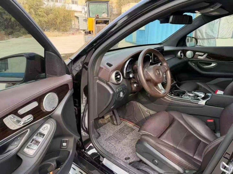 东营19年奔驰GLC3