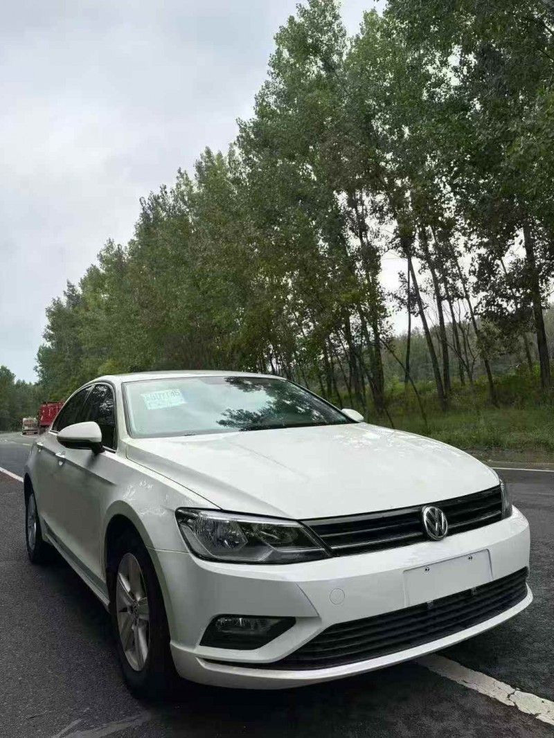 新余18年大众凌渡2