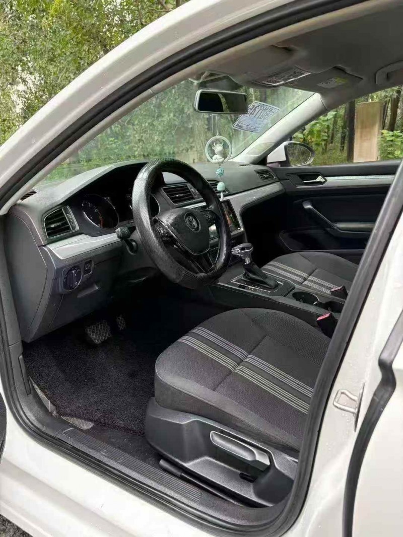 新余18年大众凌渡4