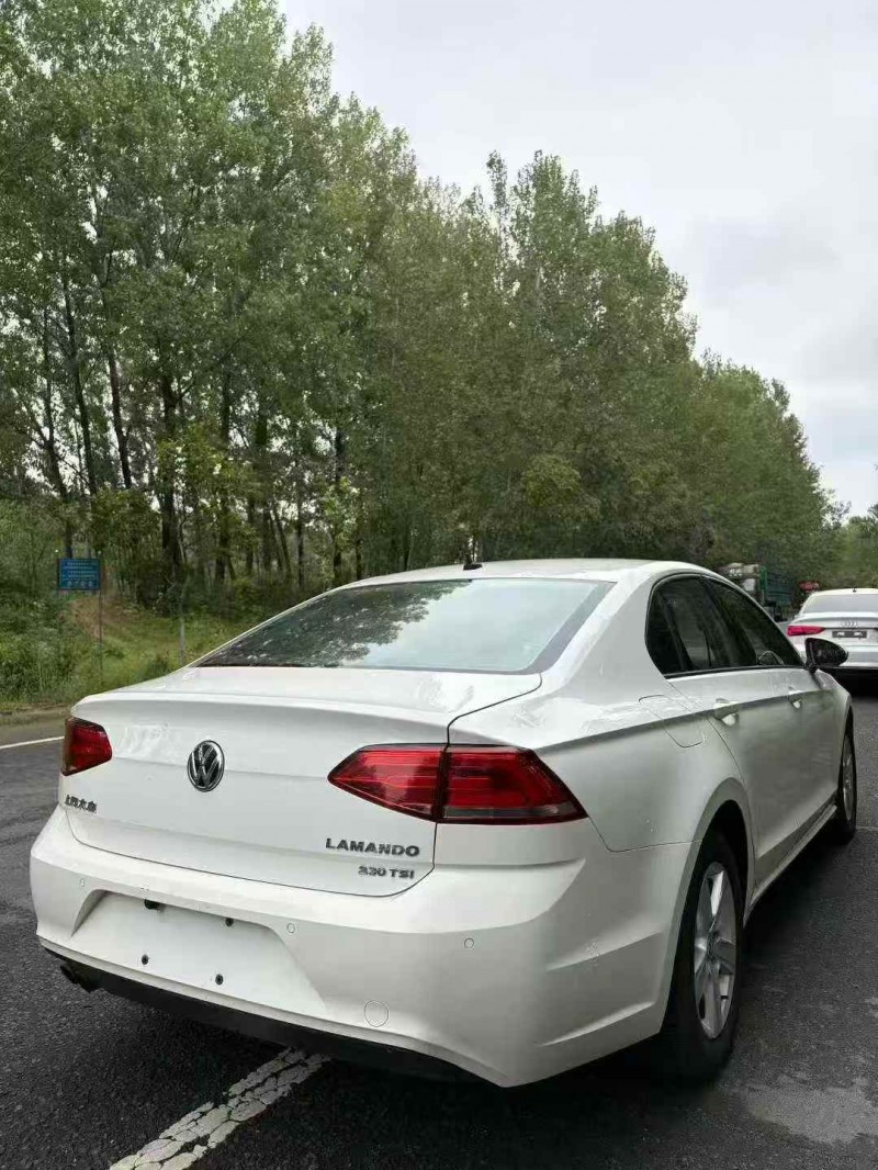 新余18年大众凌渡7