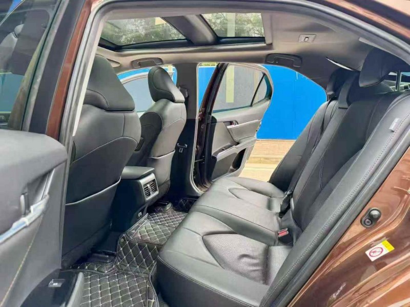 梧州18年丰田凯美瑞6