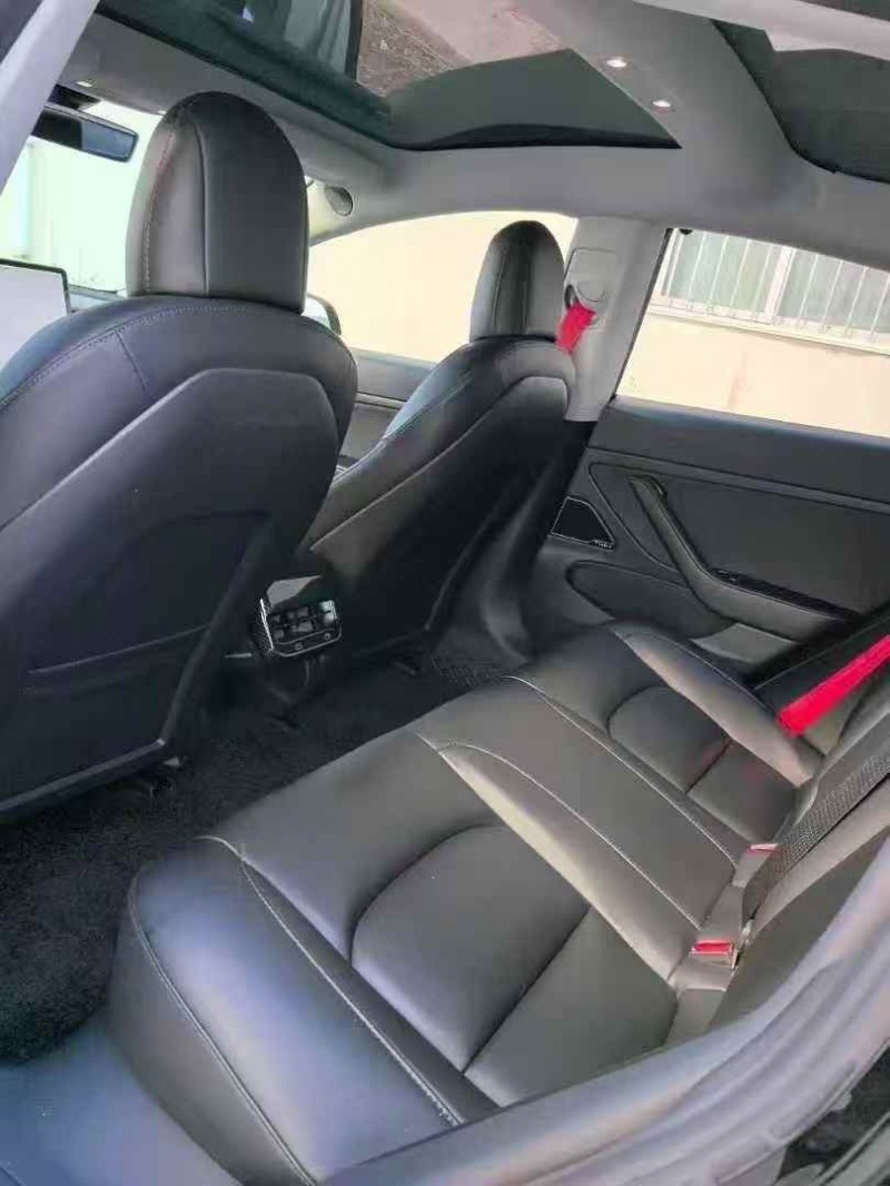 烟台20年特斯拉MODEL 35