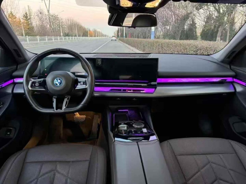 济宁24年宝马I56