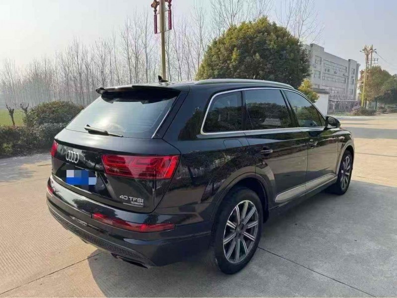 淮安18年奥迪Q78
