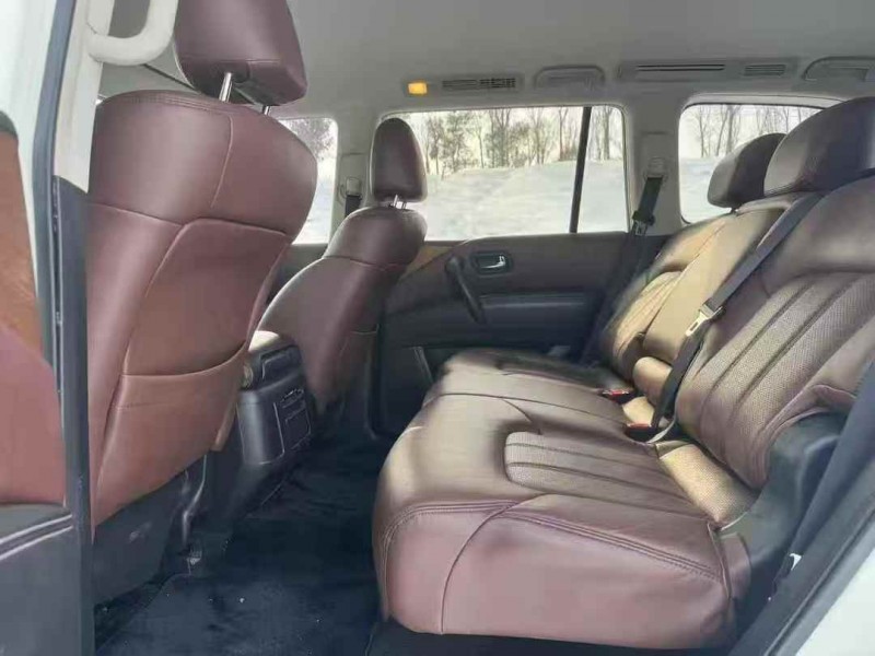 济宁18年日产途乐5