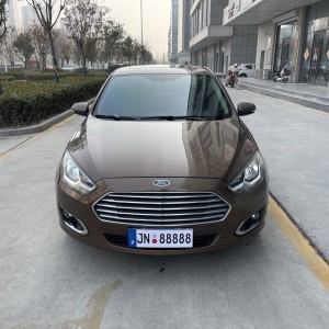 济宁17年福特福克斯