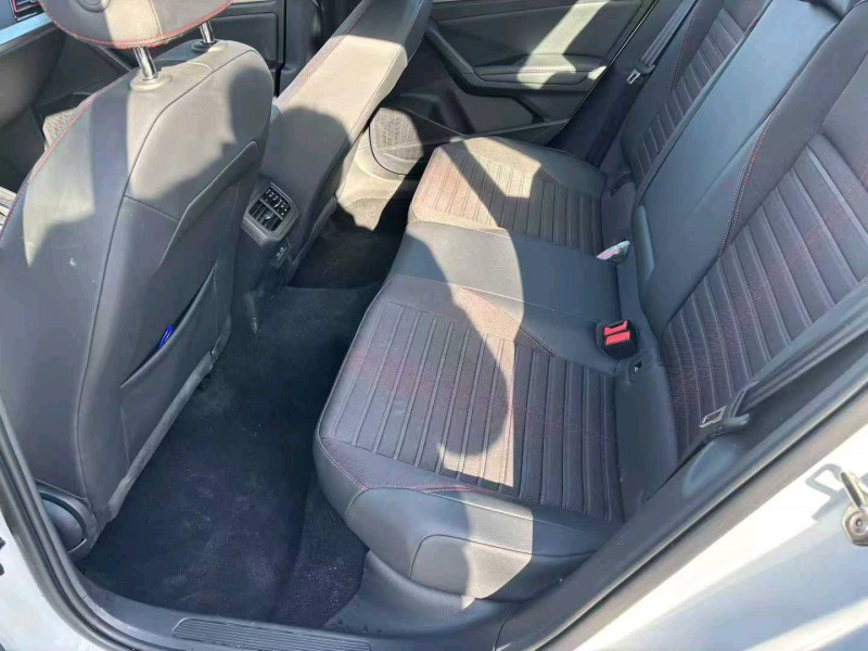 徐州25年大众朗逸7