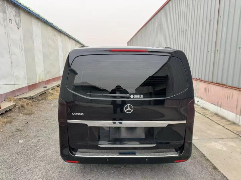 滨州18年奔驰威霆9