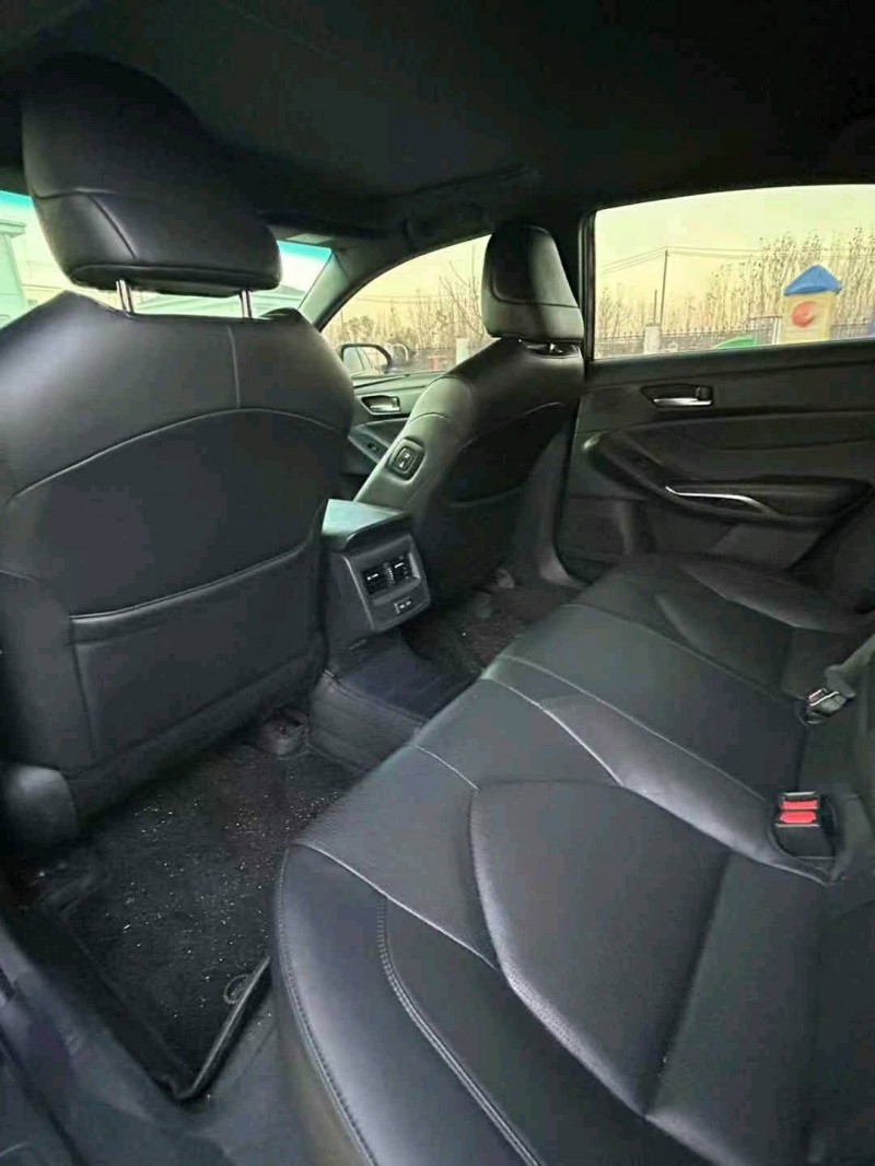 徐州21年丰田亚洲龙5