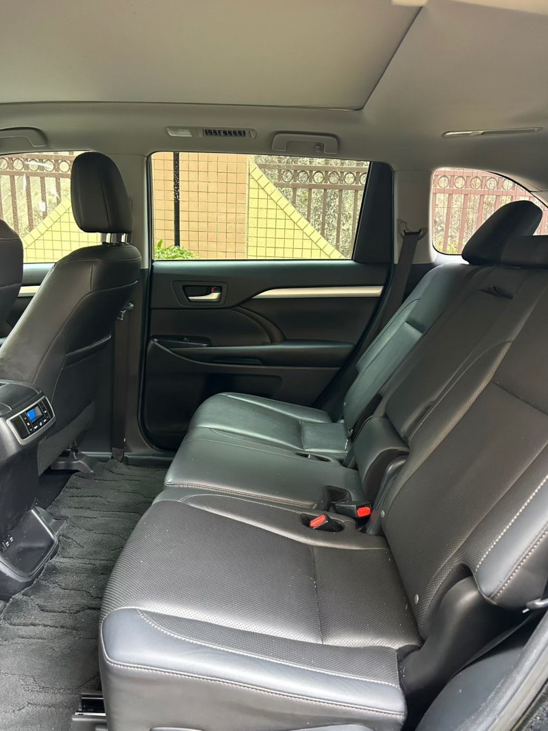 东莞19年丰田汉兰达4