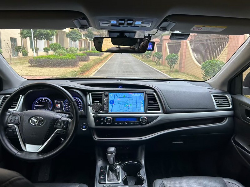 东莞19年丰田汉兰达9