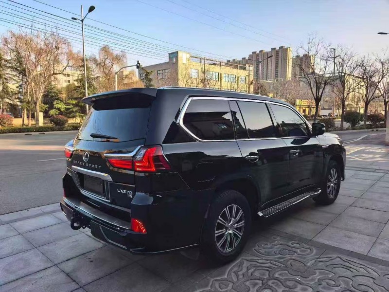 济南12年雷克萨斯LX4