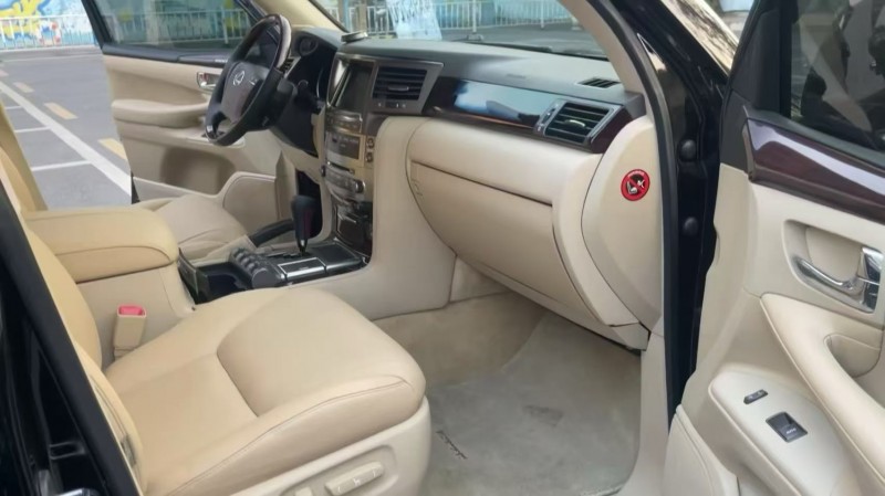 东莞14年雷克萨斯LX5