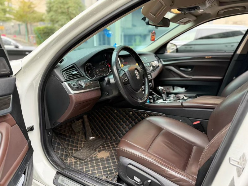 汕头17年宝马5系3