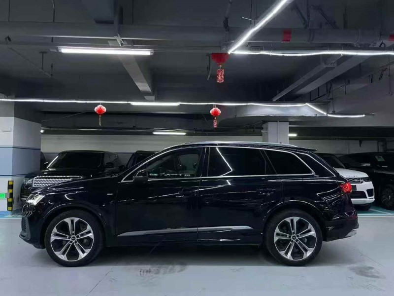 广州21年奥迪Q78