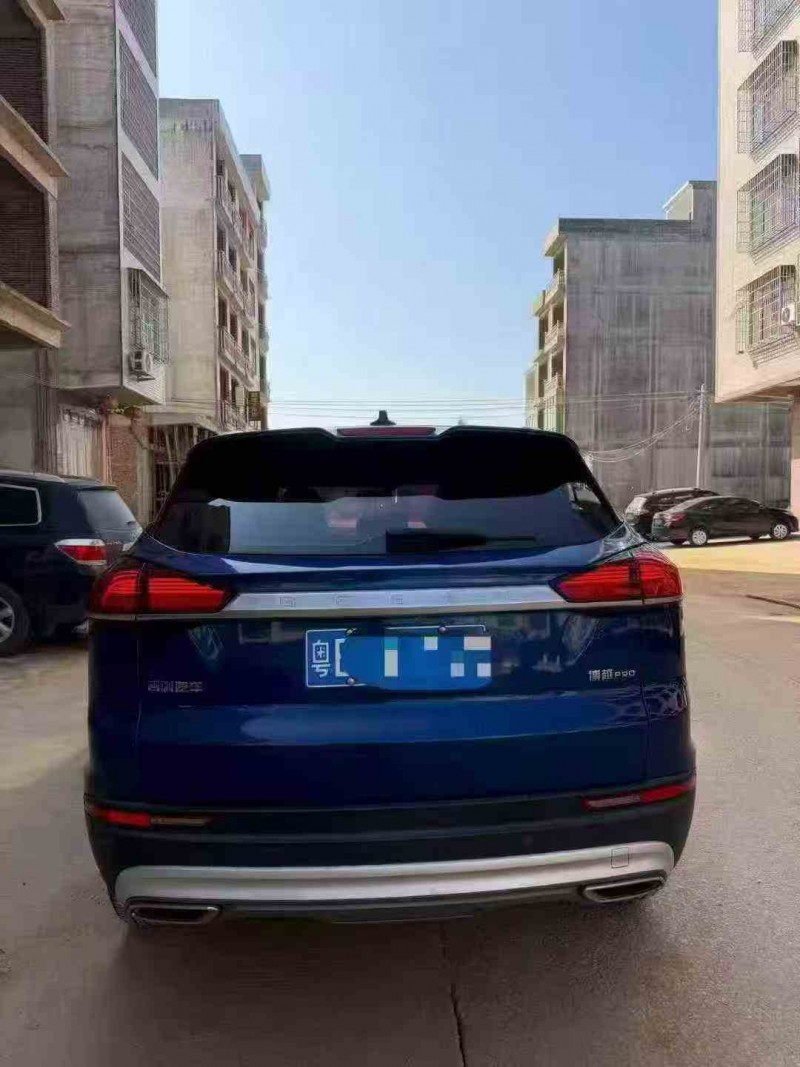 贵港21年吉利博越8