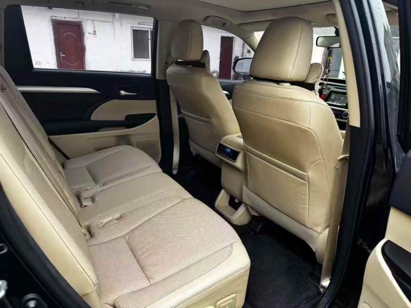 广州17年丰田汉兰达3