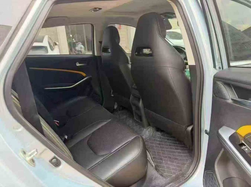 北海23年江淮思皓7