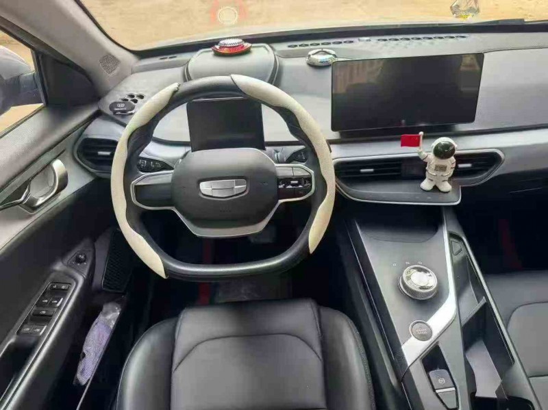 柳州24年吉利几何6