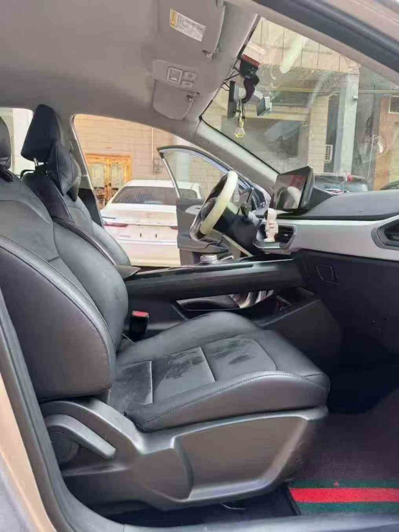 柳州24年吉利几何8