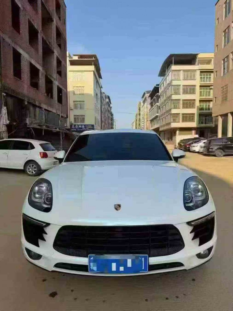 钦州14年保时捷Macan1