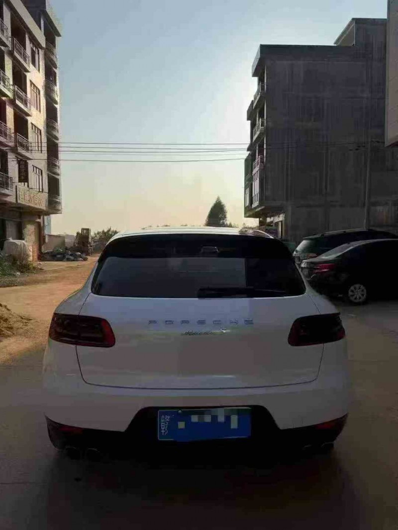 钦州14年保时捷Macan8