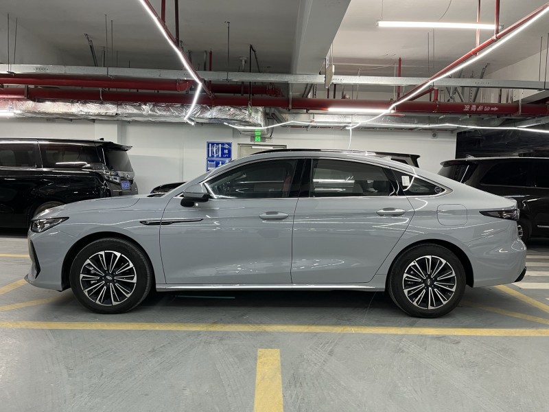 深圳25年奇瑞风云7