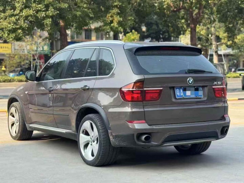 广州11年宝马X56