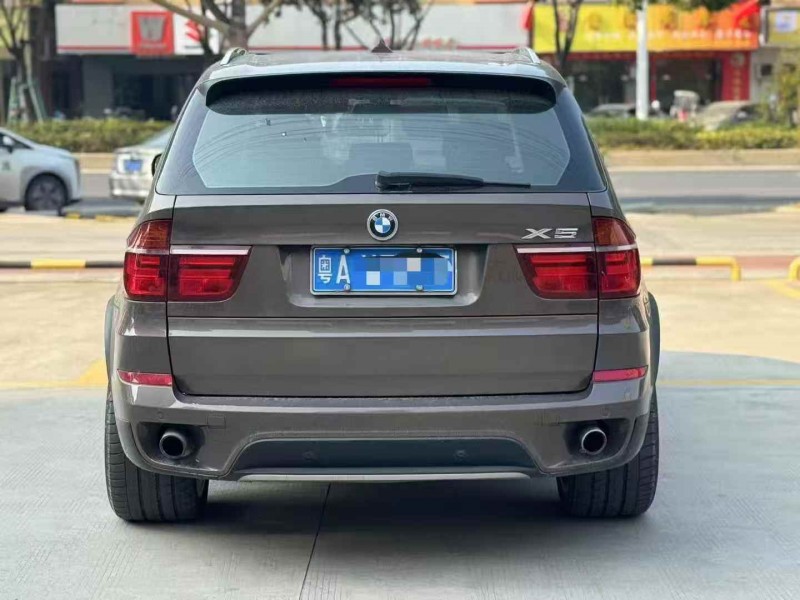 广州11年宝马X59