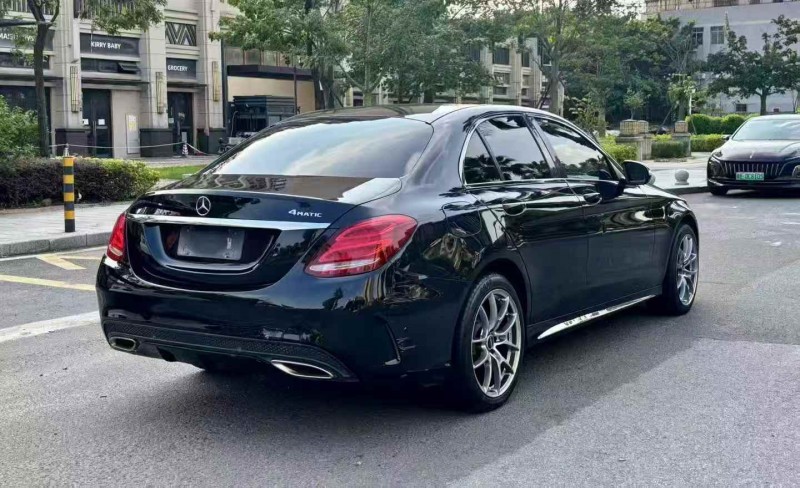 广州17年奔驰C7