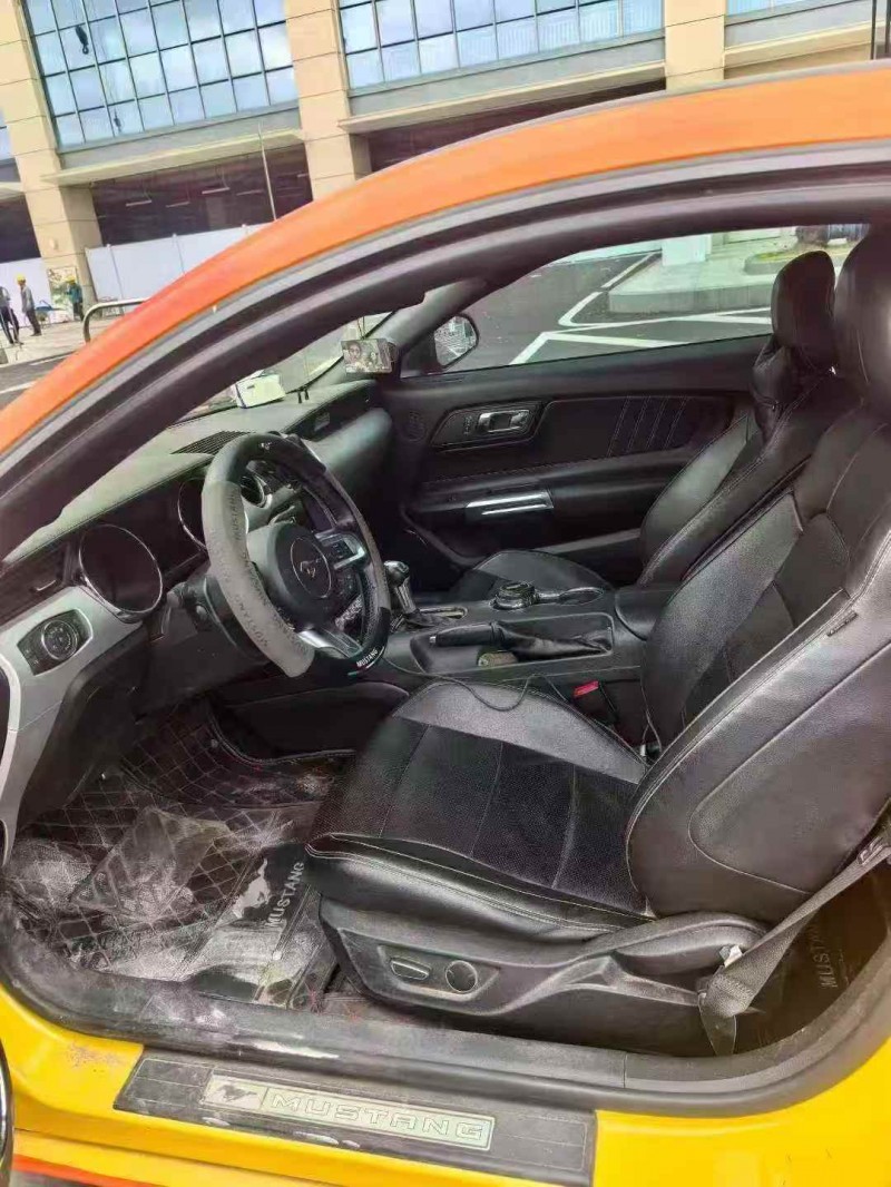 广州15年福特野马5