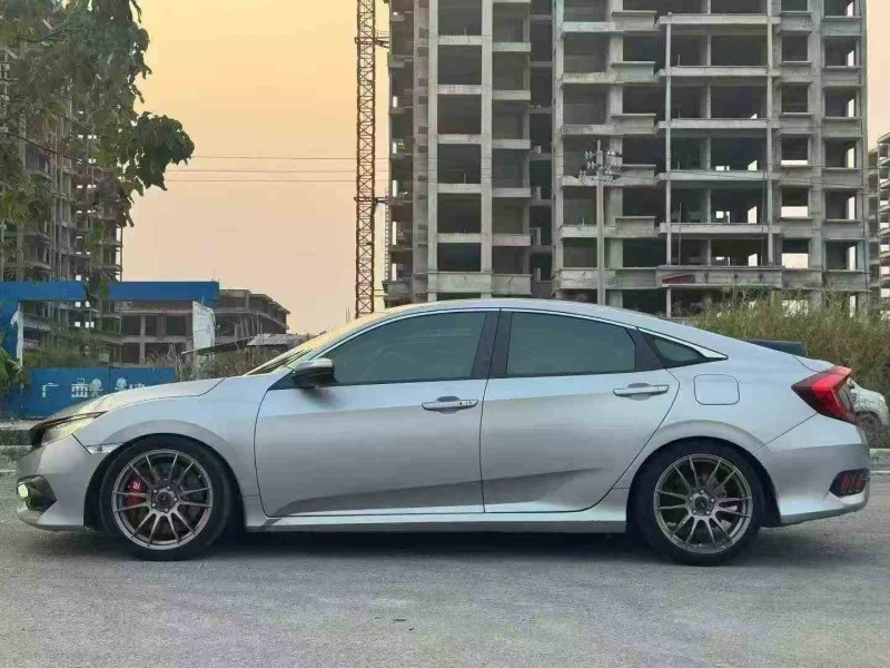 贵港18年本田思域6