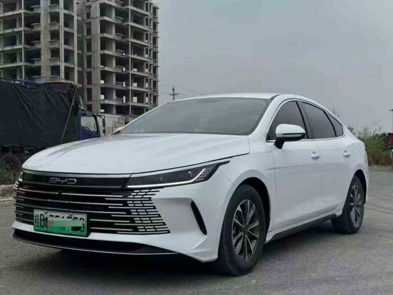 贵港24年比亚迪驱逐舰2