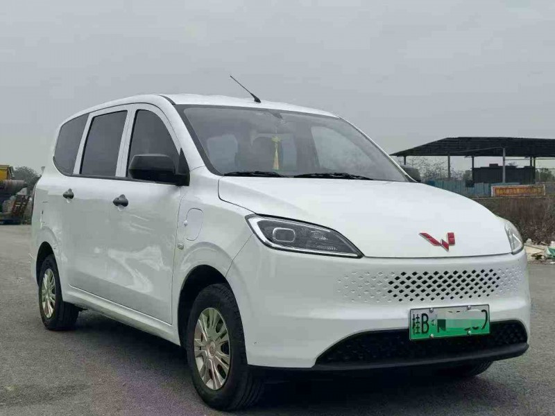 贵港25年五菱汽车宏光3