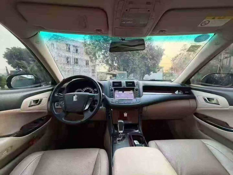 湛江12年丰田皇冠5