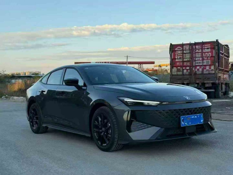 贵港25年长安汽车UNI2