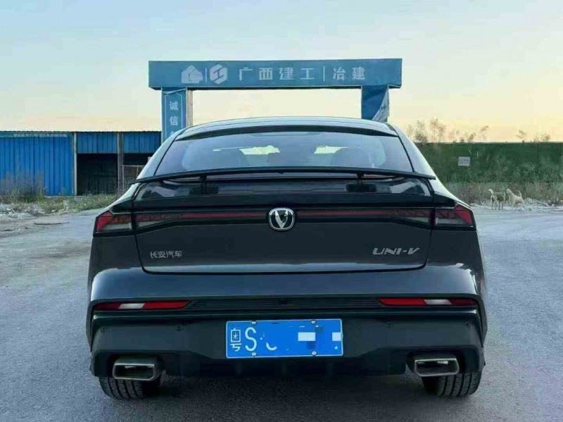 贵港25年长安汽车UNI9