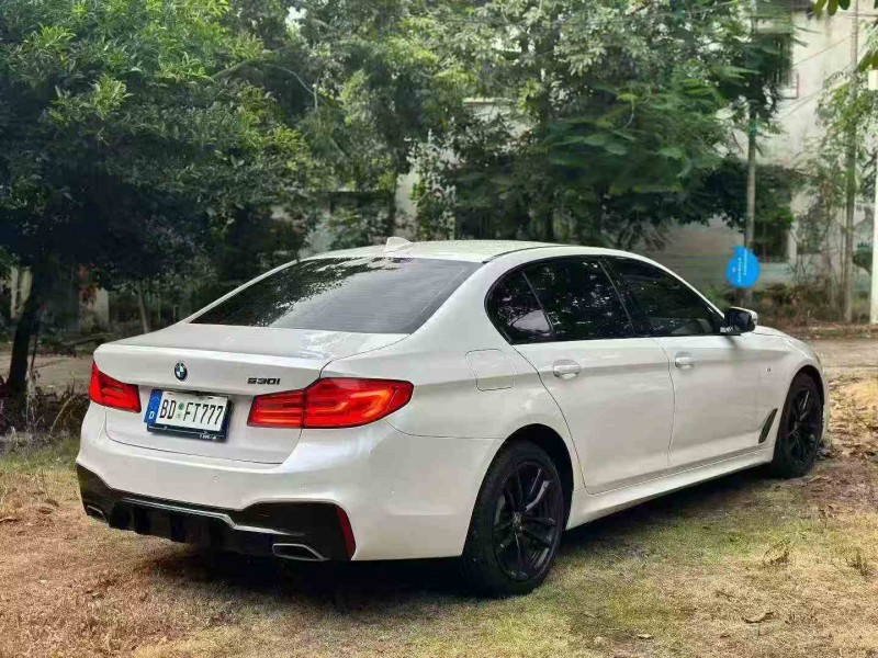 玉林19年宝马5系8