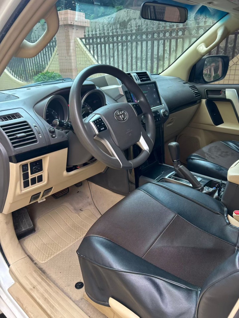 东莞18年丰田普拉多5