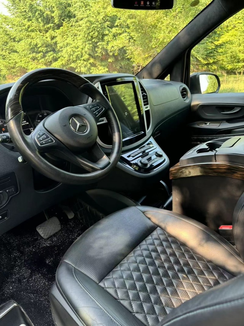 松原19年奔驰威霆7