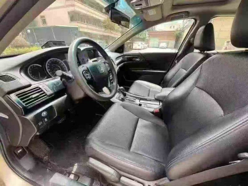 茂名16年本田雅阁5