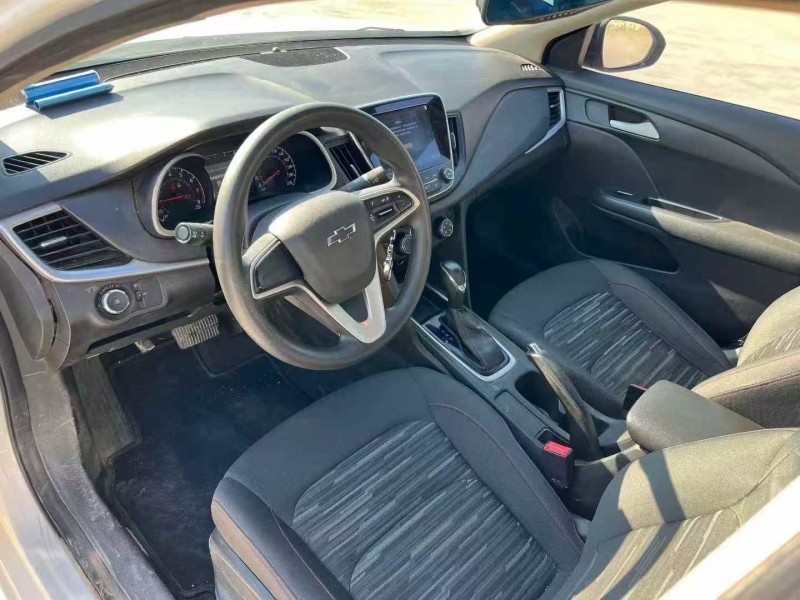 菏泽20年雪佛兰科鲁泽6