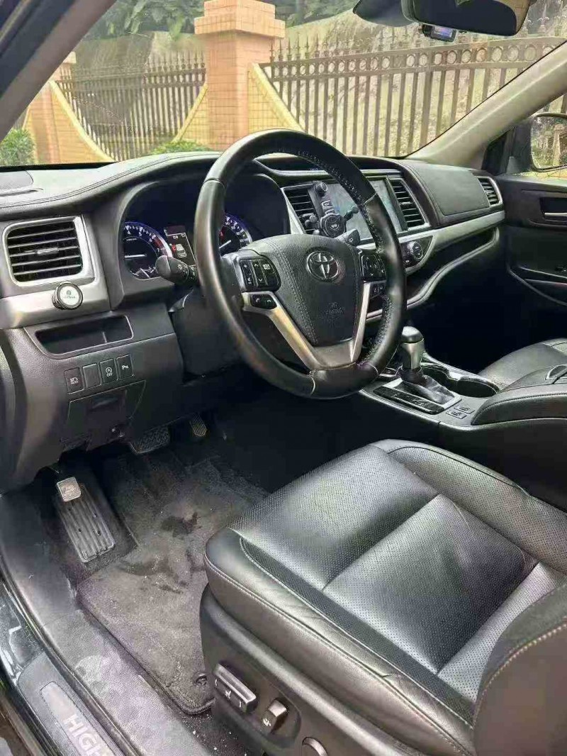 湛江19年丰田汉兰达4