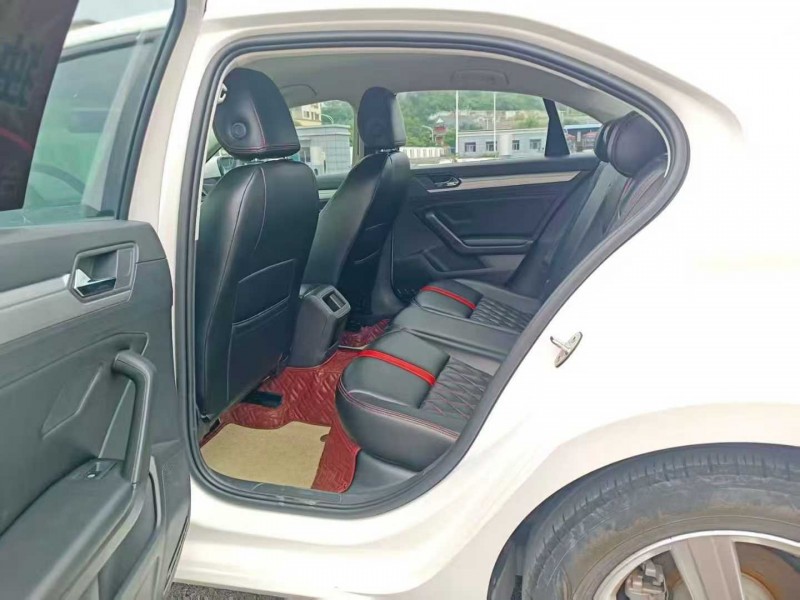 百色21年大众凌渡5