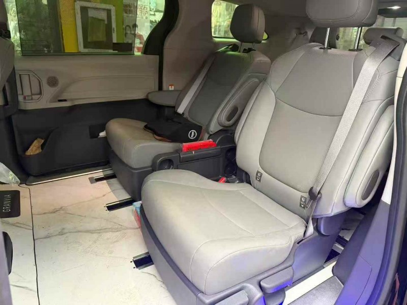 广州25年丰田格瑞维亚3