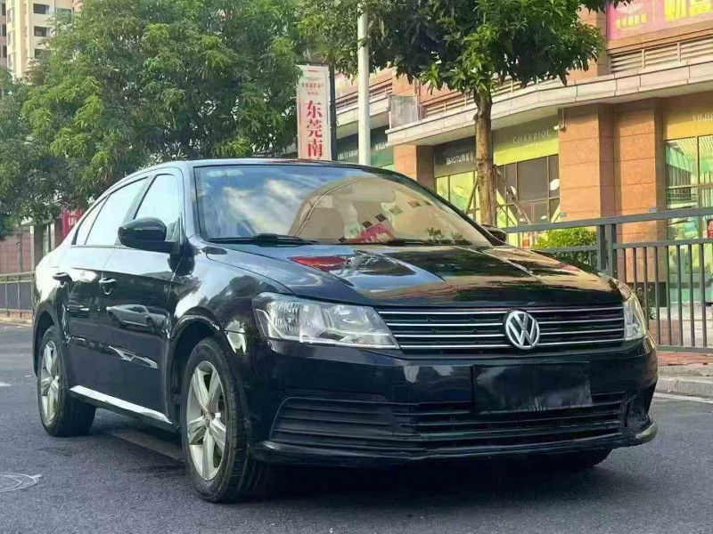 湛江19年大众迈腾3