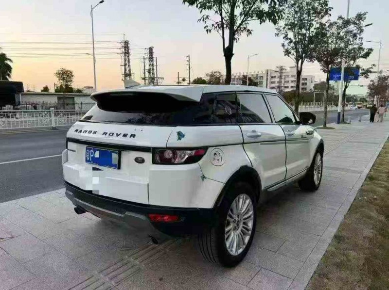 湛江13年路虎极光7